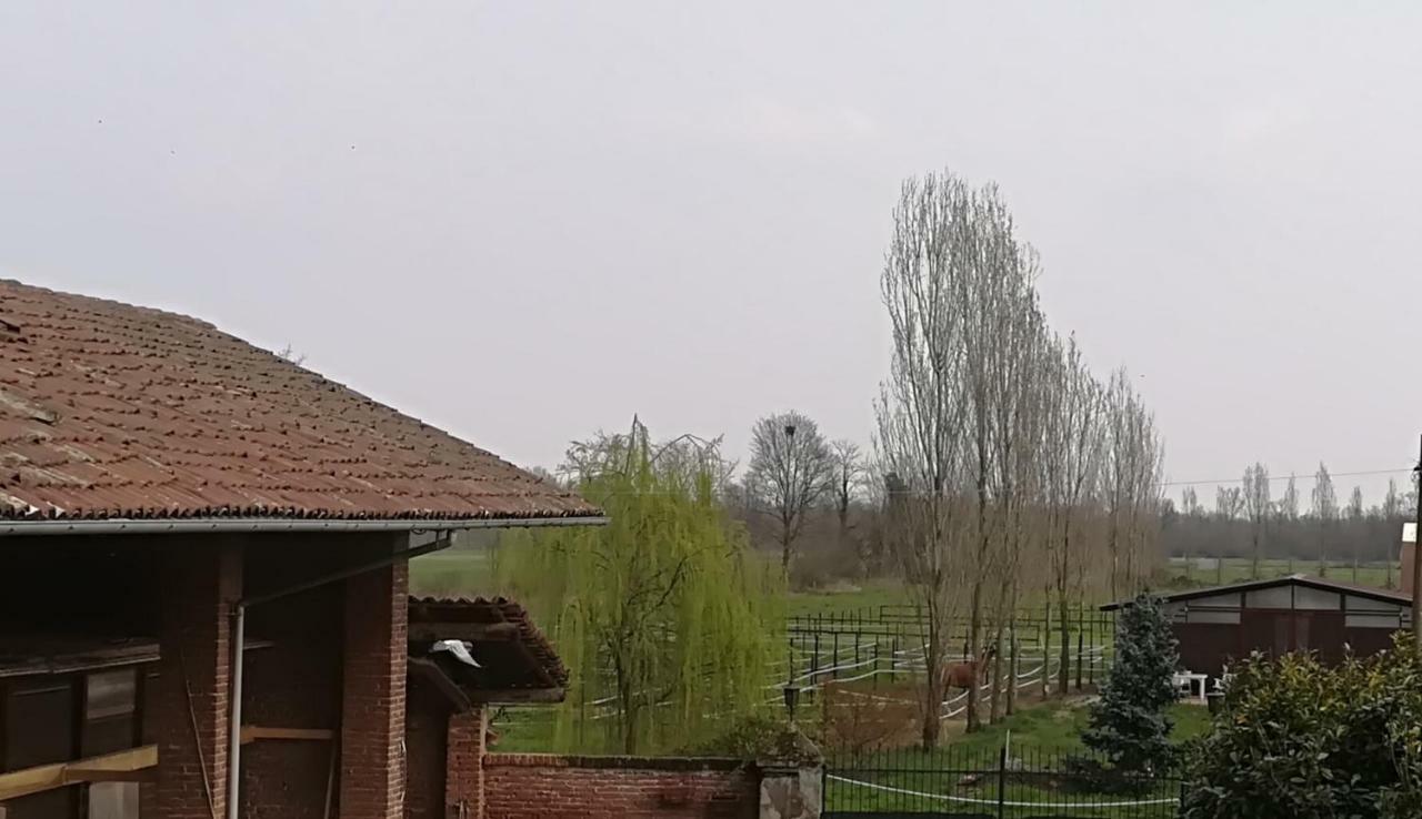Az.Agr.Cascina Moretta Momo Екстер'єр фото